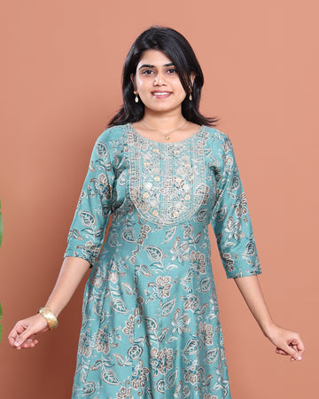 Ethnic Embroidered Kurta - Green