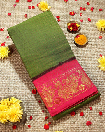 Classic Sungudi Cotton Saree with Zari Border and Checked Design - Green