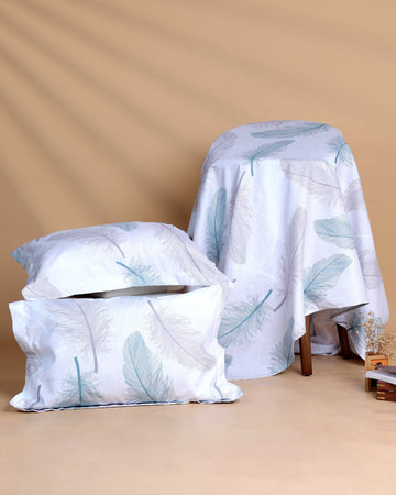 Feather Print Design Bed Cover with Matching Pillow Cover Set - Multi