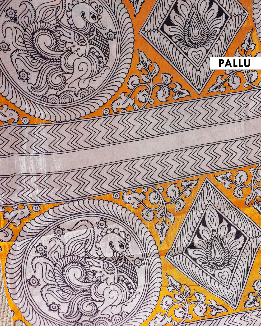 Traditional Handloom Kalamkari Cotton Saree with Intricate Floral and Avian Motifs - Off White