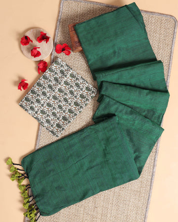 Handwoven Khadi Cotton Saree with Contrast Printed Blouse and Tassel Accents - Green
