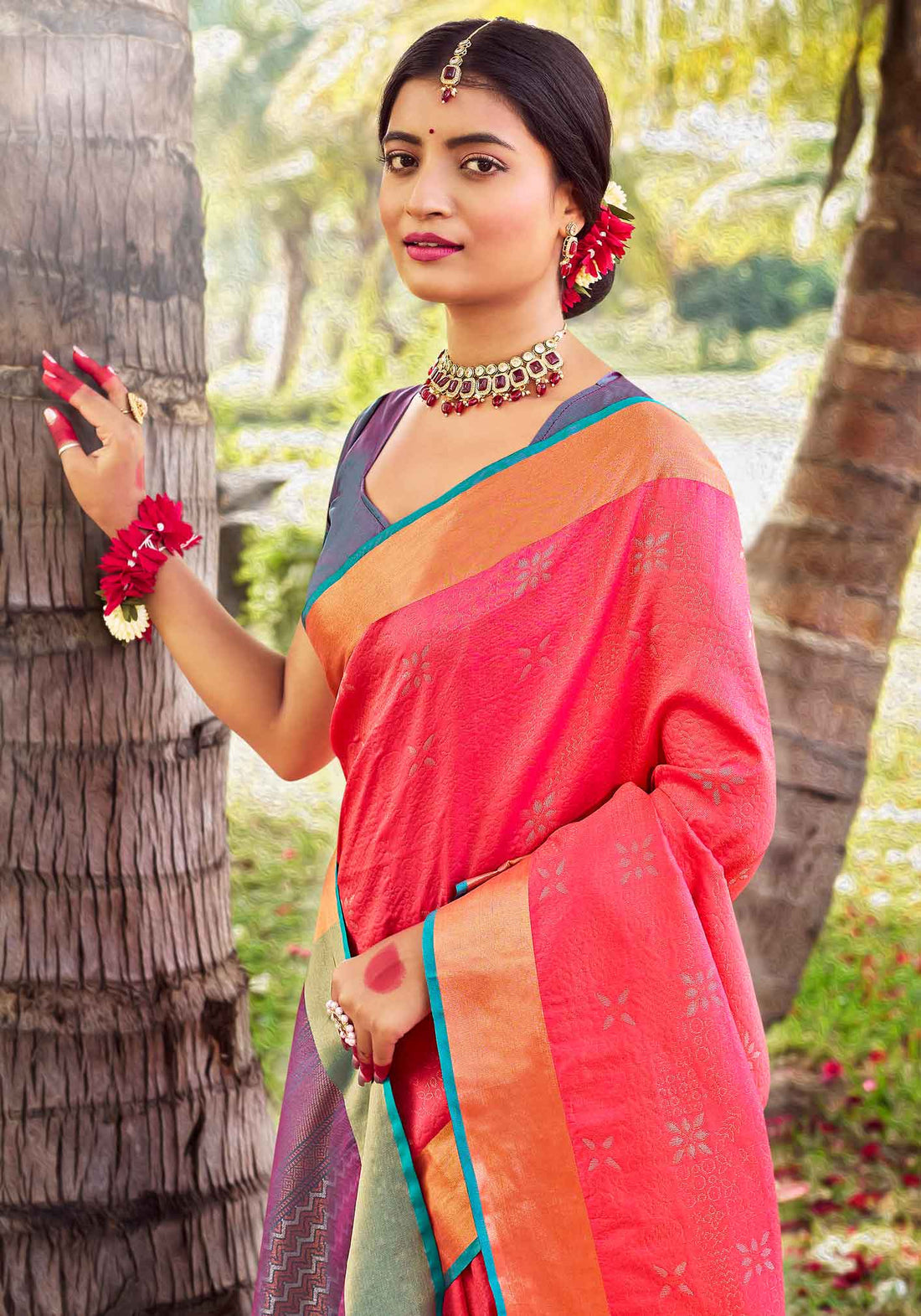 Ethnic Thread Design Soft Silk Saree - Red