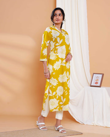 Floral Printed Straight Kurta with V-Neckline and 3/4 Sleeves - Yellow