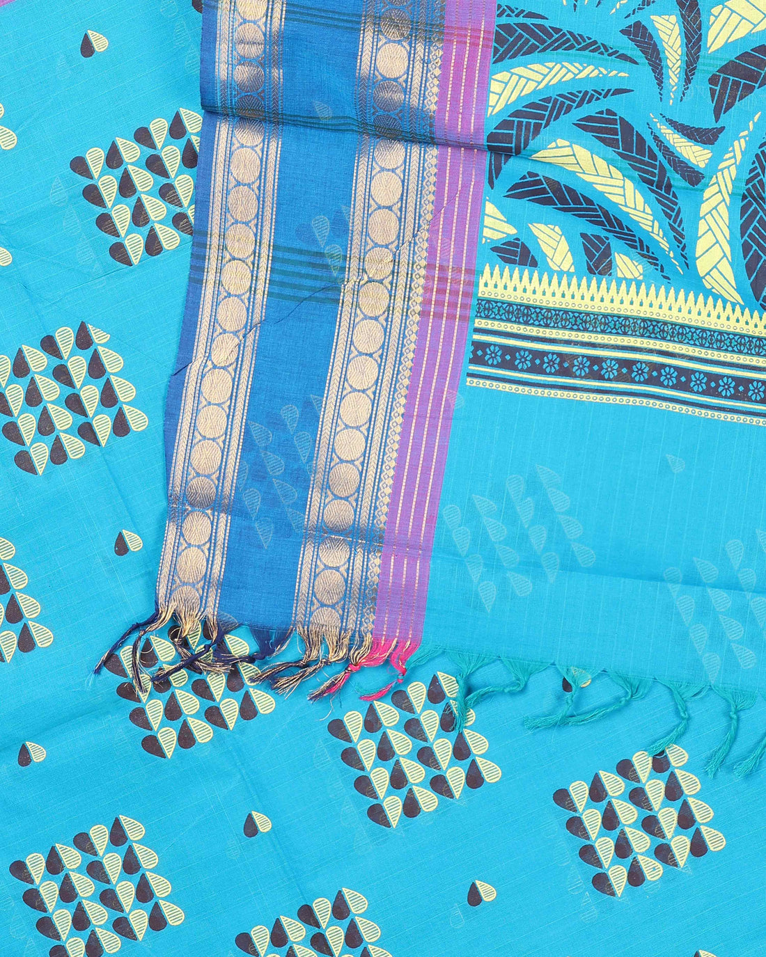Everyday Elegance Handloom Cotton Saree - Blue