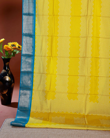 Elegant Dola Silk Saree with Intricate Geometric Weave and Contrasting Zari Border - Yellow
