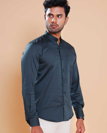 Nativebull Men Solid Full Sleeve Cotton Blend Shirt - Green
