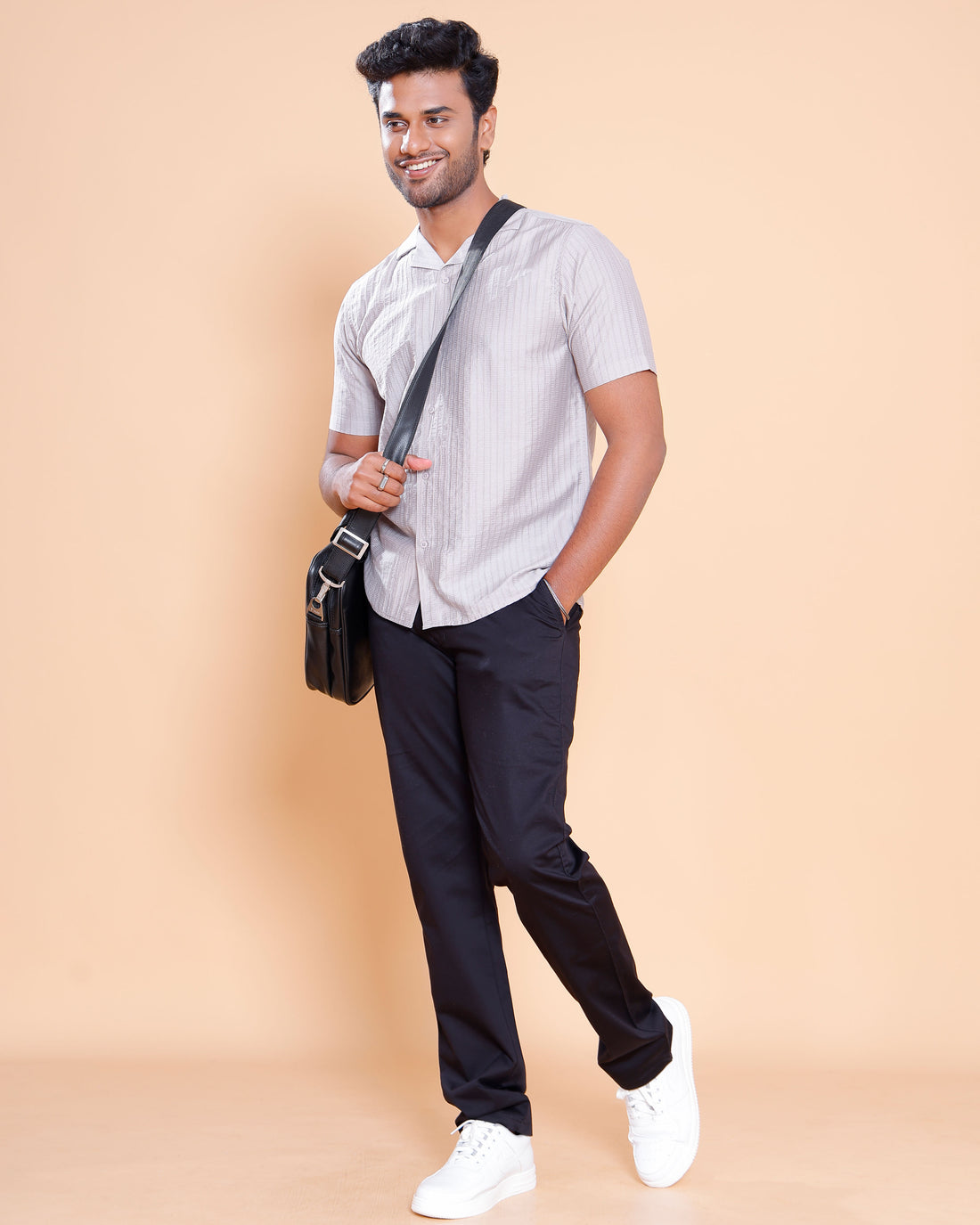 Nativebull Men Textured Half Sleeve Cotton Blend Shirt - Grey