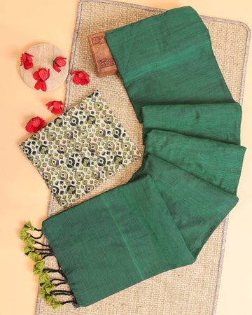 Handwoven Khadi Cotton Saree with Contrast Printed Blouse and Tassel Accents - Green