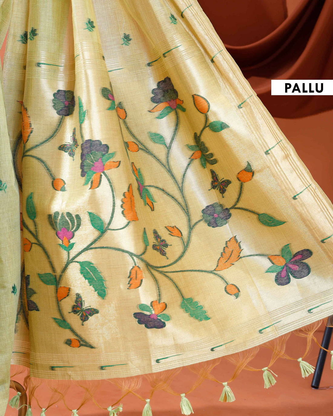 Traditional Paithani Saree with Handwoven Leaf Motifs and Rich Floral Pallu - Green