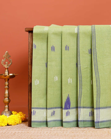 Handloom Bengal Cotton Saree with Traditional Jamdani Motifs and Border Detailing - Green