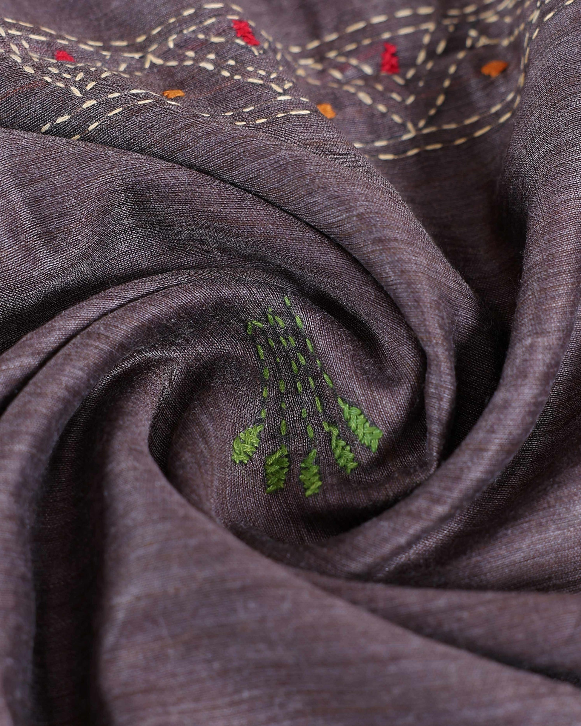 Eleagnt Kantha Work Saree with Floral and Geometric Motifs - Purple