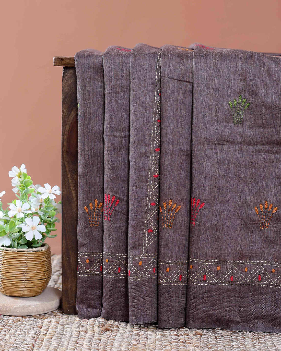 Eleagnt Kantha Work Saree with Floral and Geometric Motifs - Purple