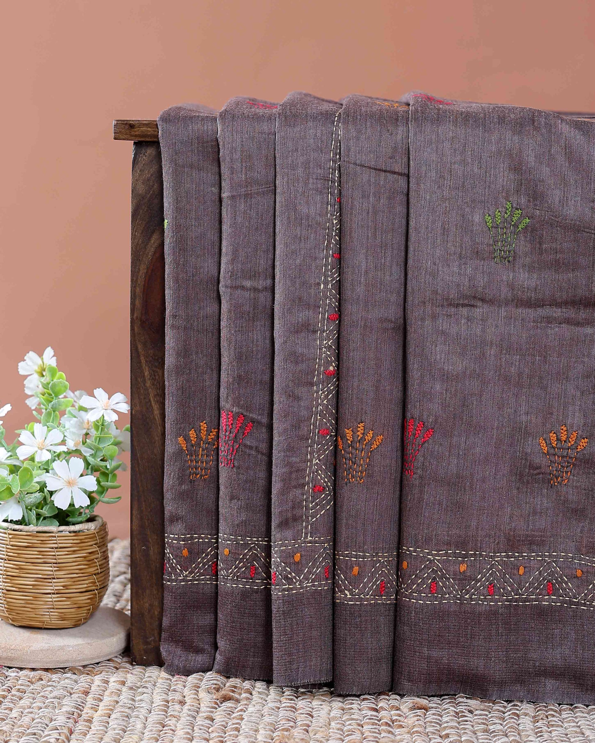 Eleagnt Kantha Work Saree with Floral and Geometric Motifs - Purple