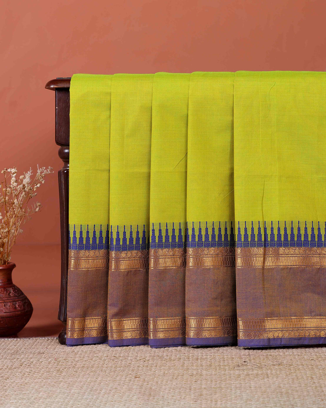 Elegant Kanchi Cotton Saree with Classic Temple Border and Zari Details - Green