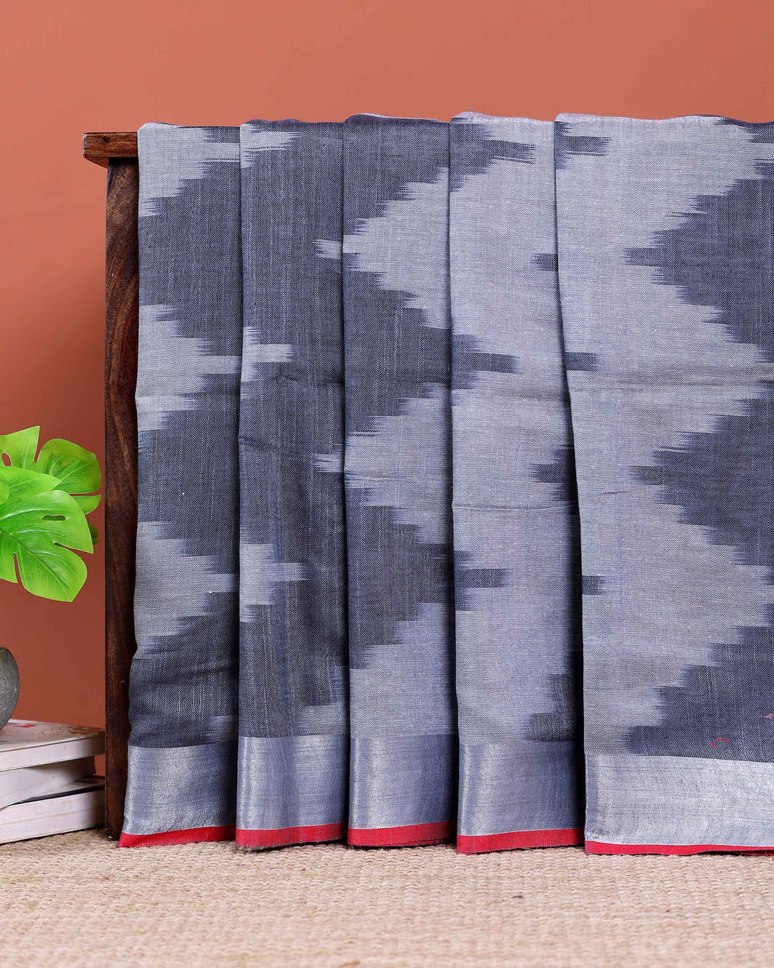 Elegant Linen Cotton Saree with Traditional Ikkat-Inspired Design - Grey