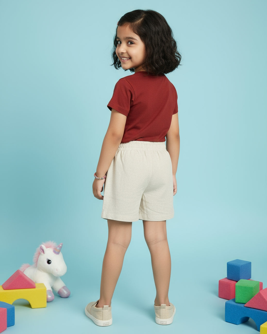 Girls' Graphic Print Crew Neck T-Shirt - Maroon