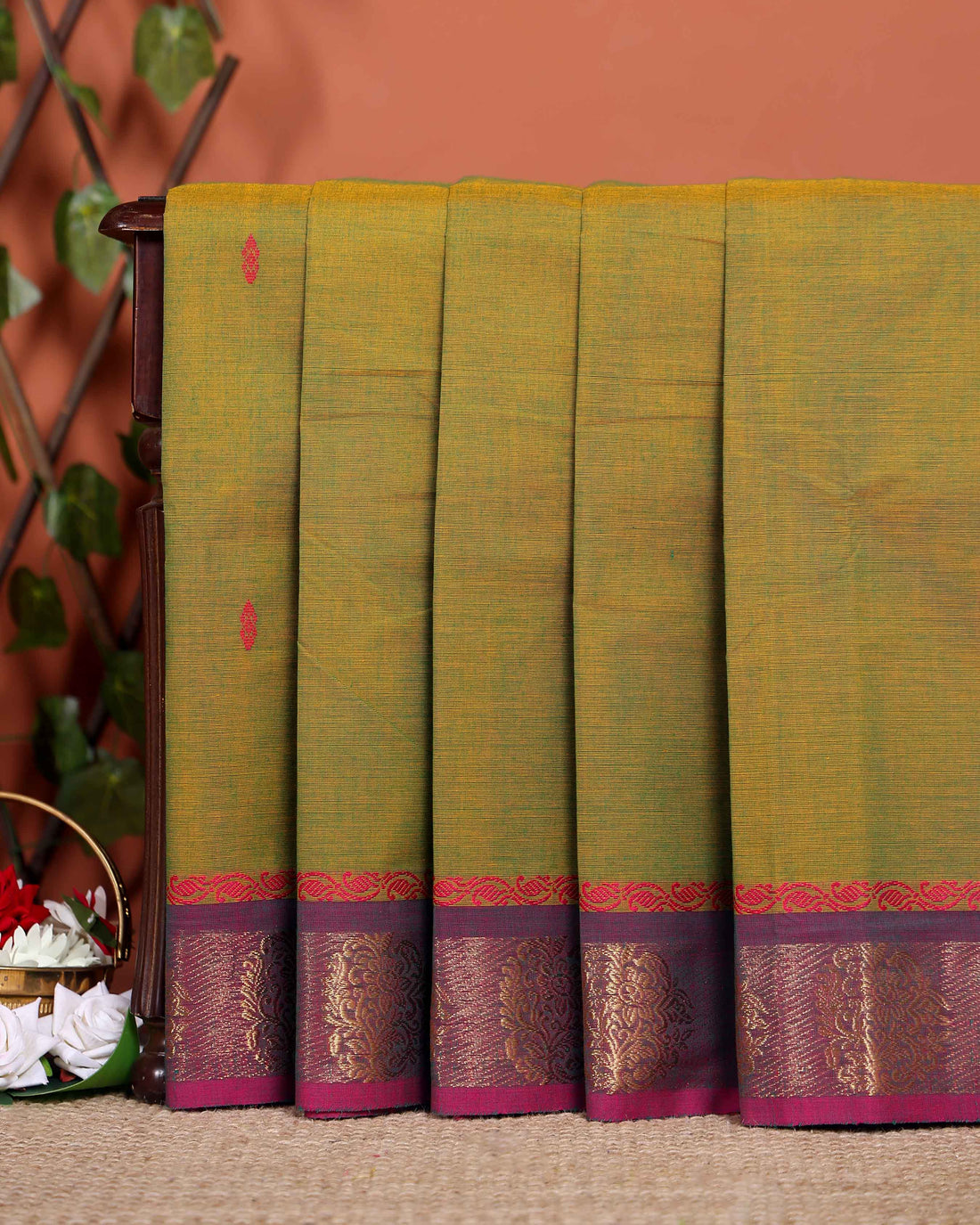 Handloom Chettinad Saree with Contrast Border and Paisley Designs - Olive Green