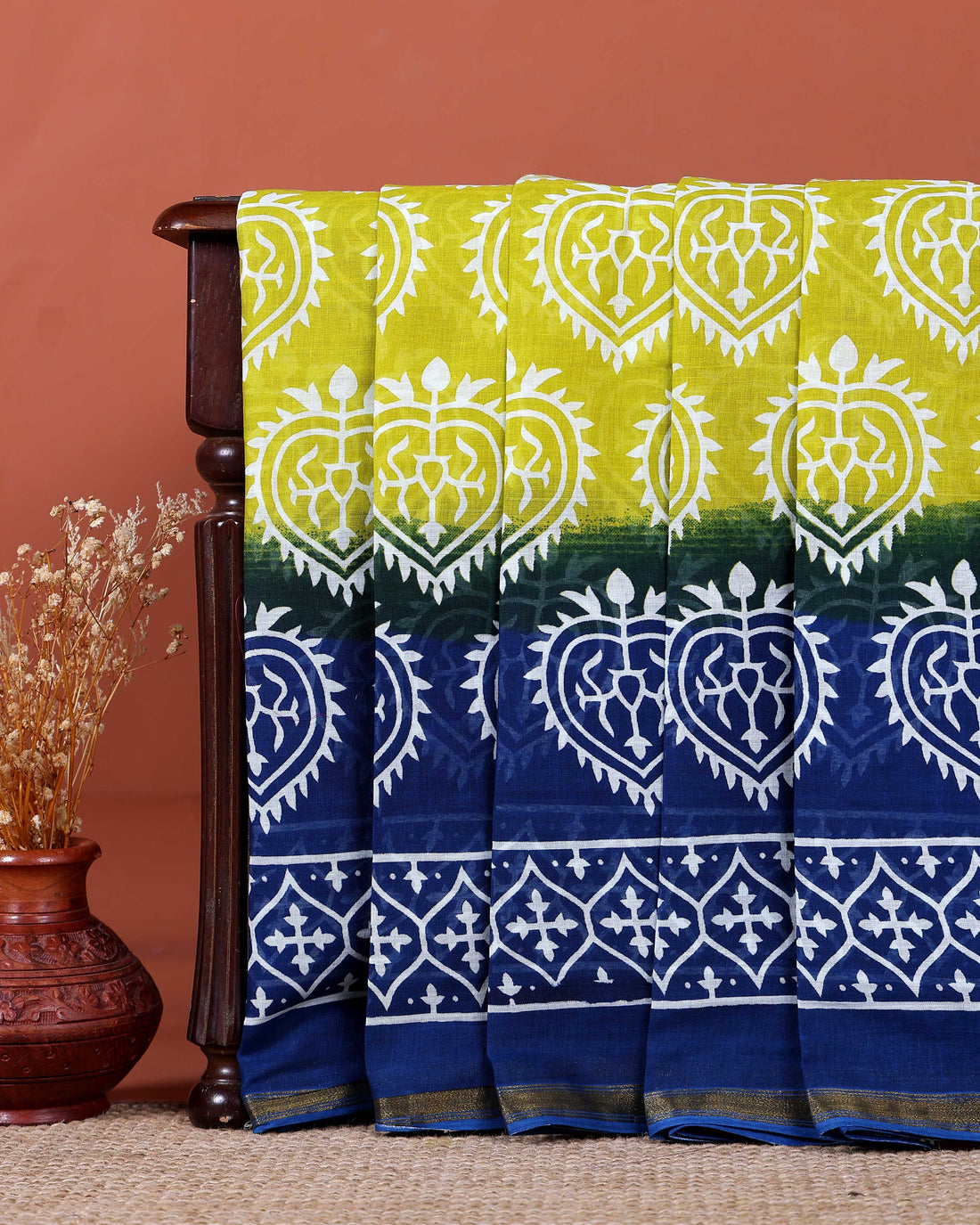 Handloom Mul Mul Cotton Saree with Traditional Batik Heart and Border Print - Green