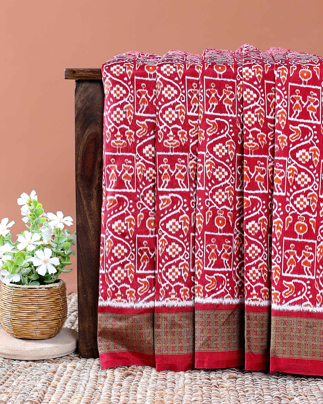 Handwoven Pochampally Ikkat Saree with Traditional Human and Leaf Motifs - Red