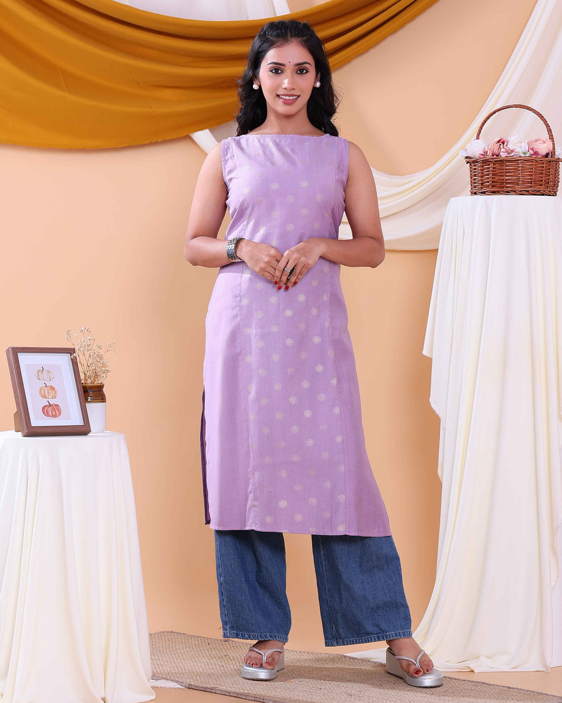 Stylish Printed Women’s Sleeveless Straight Kurta with Round Neck - Lavender