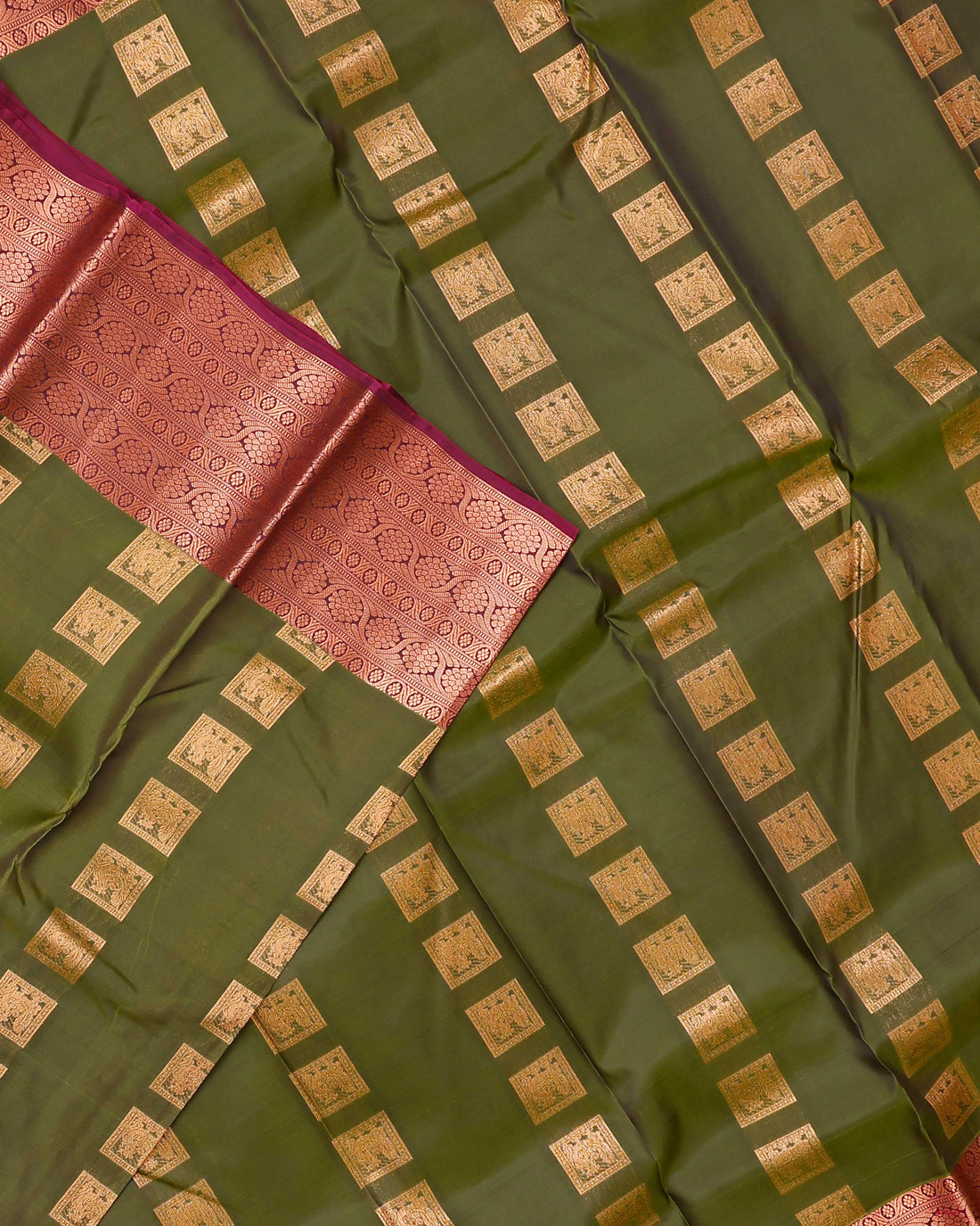 Niranjana Silk Saree with Intricate Zari Weave and Traditional Border - Green