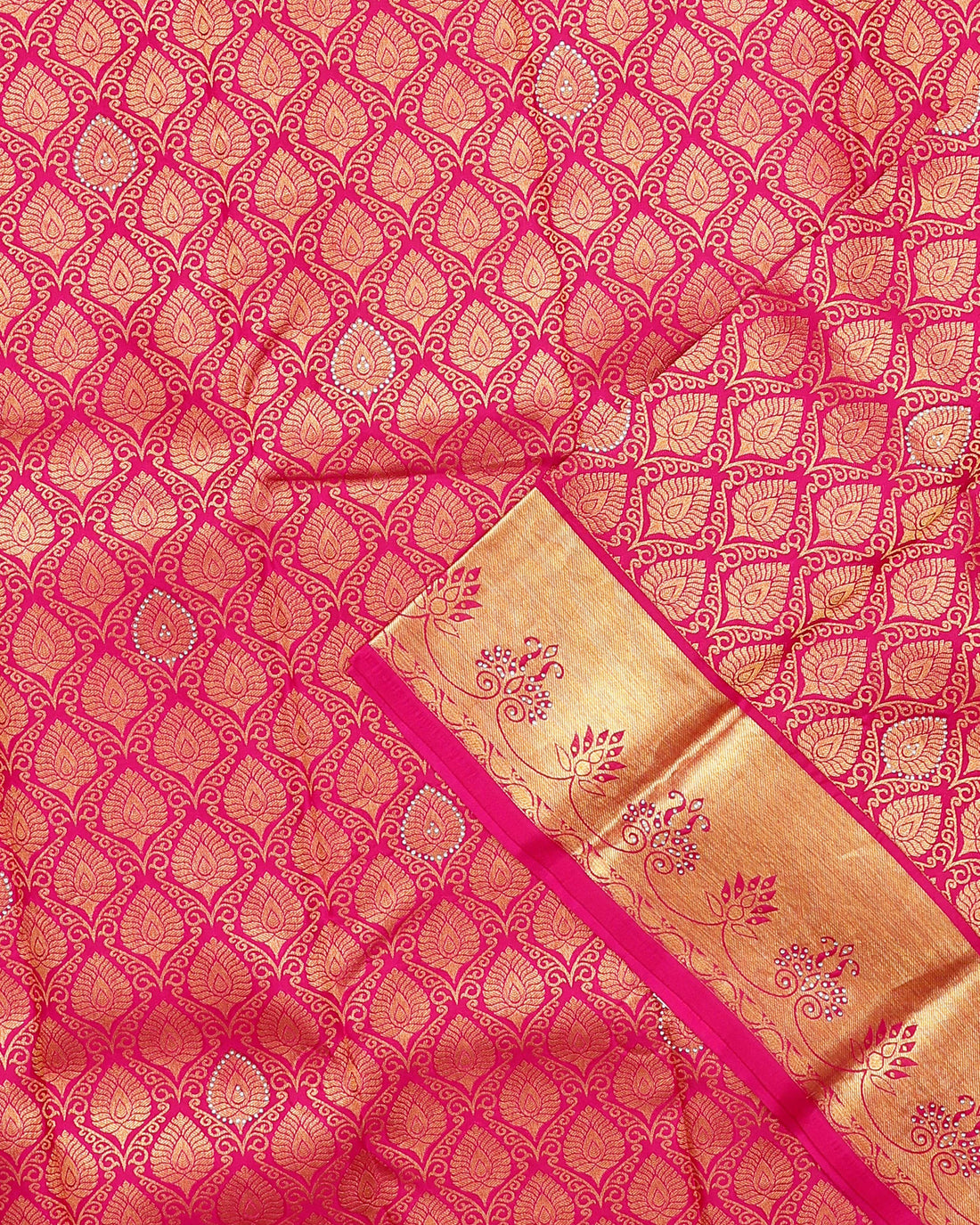 Exquisite Niranjana Silk Saree with Intricate Gold Zari Weave & Traditional Motifs - Pink