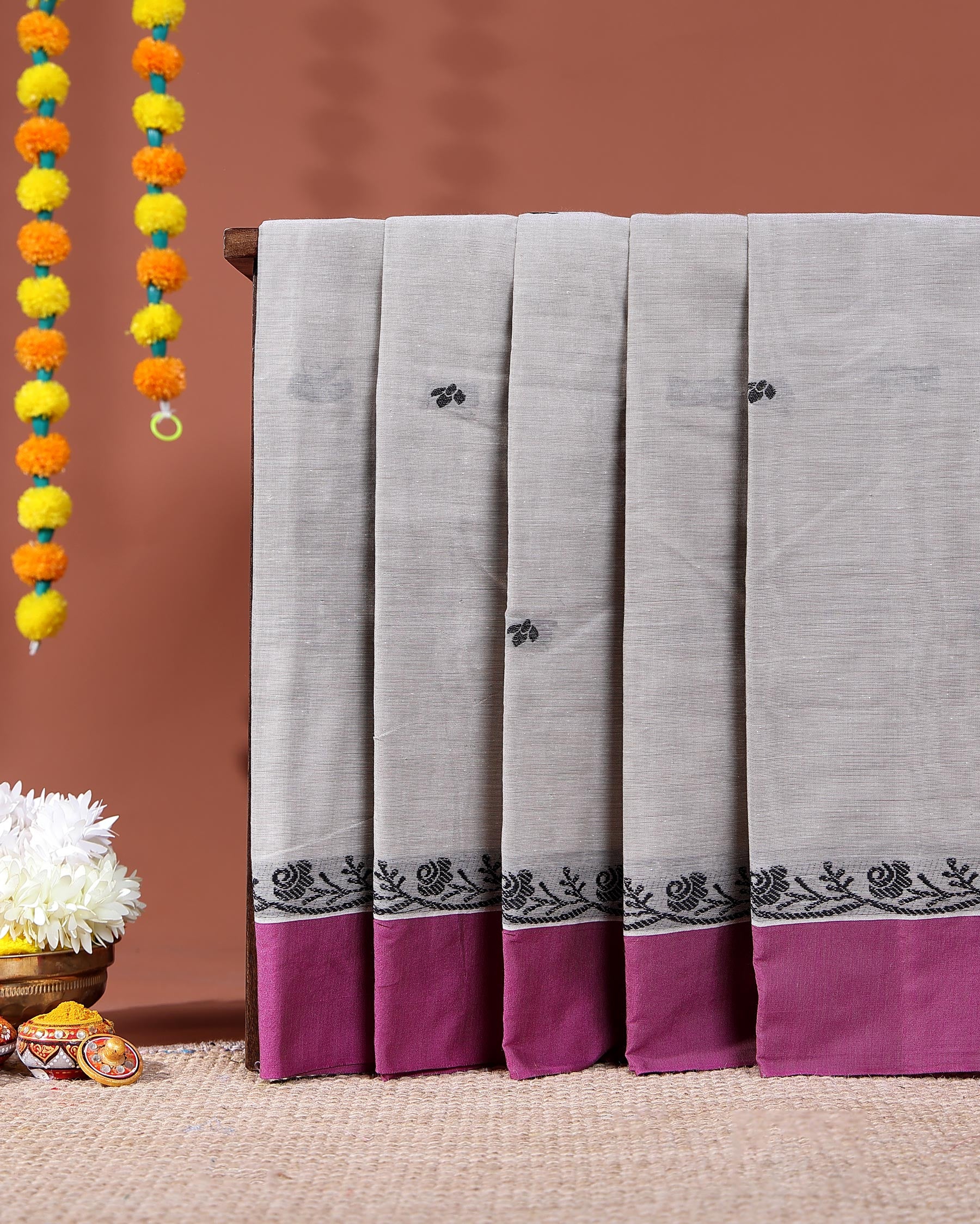 Traditional Kovai Cotton Saree Small Woven Motifs and Contrast Border - Grey