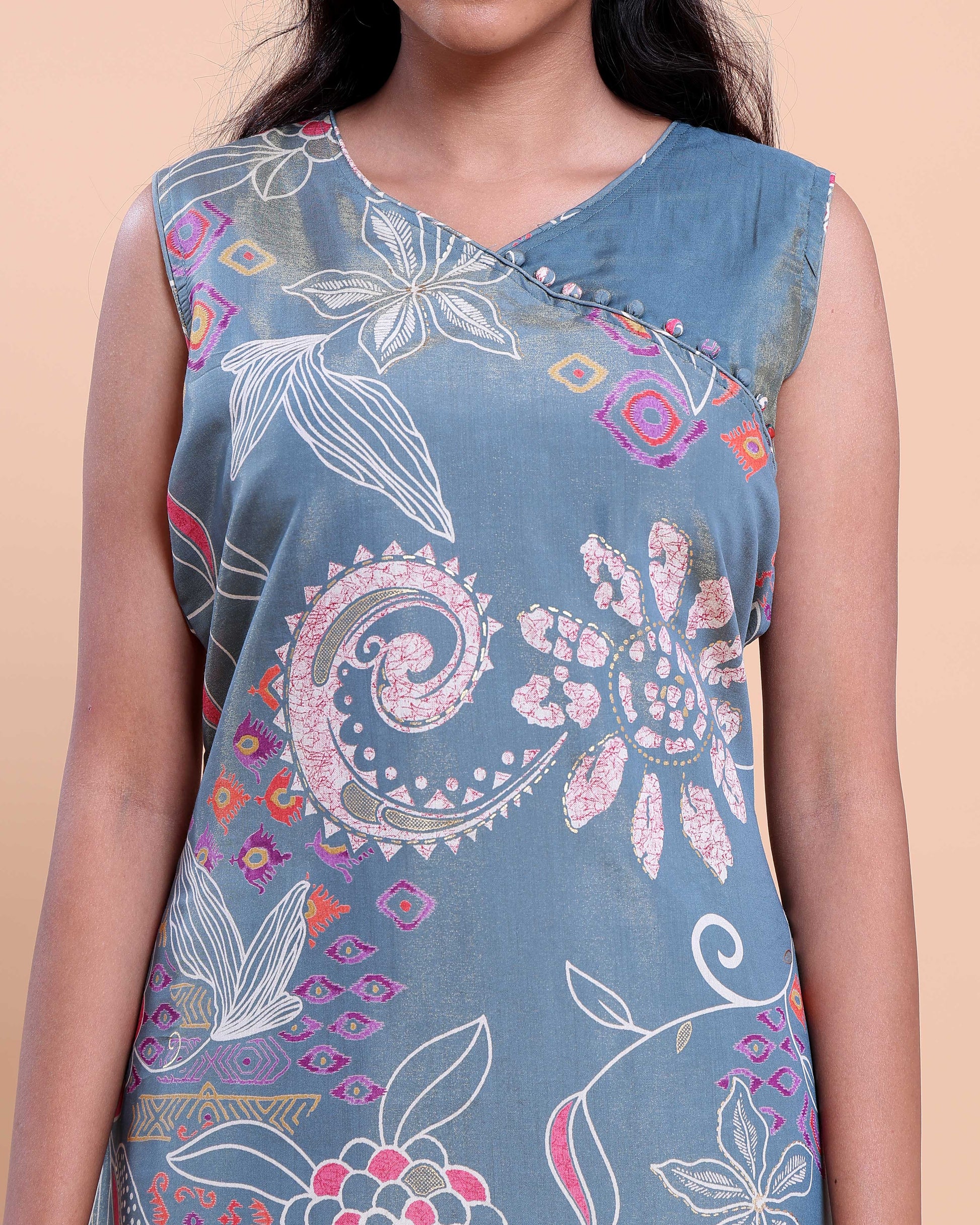 Women's Sleeveless Floral and Paisley Printed V-Neck Kurta - Grey