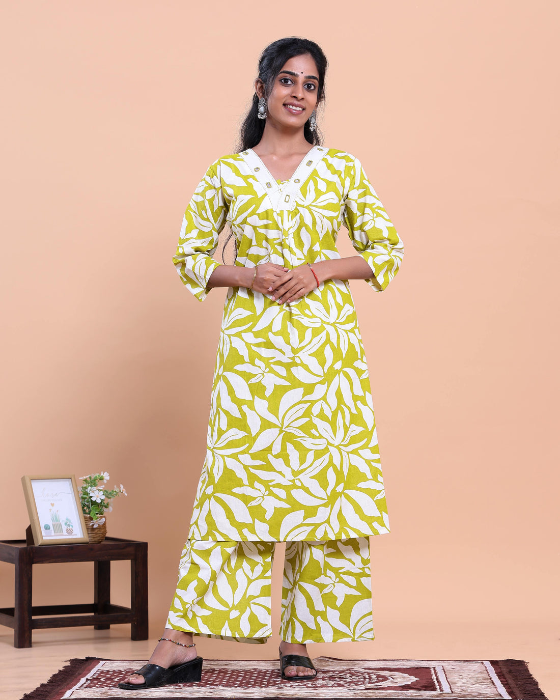 Womens Printed A-Line Kurta and Palazzo Set with V-Neck and 3/4 Sleeves - Green
