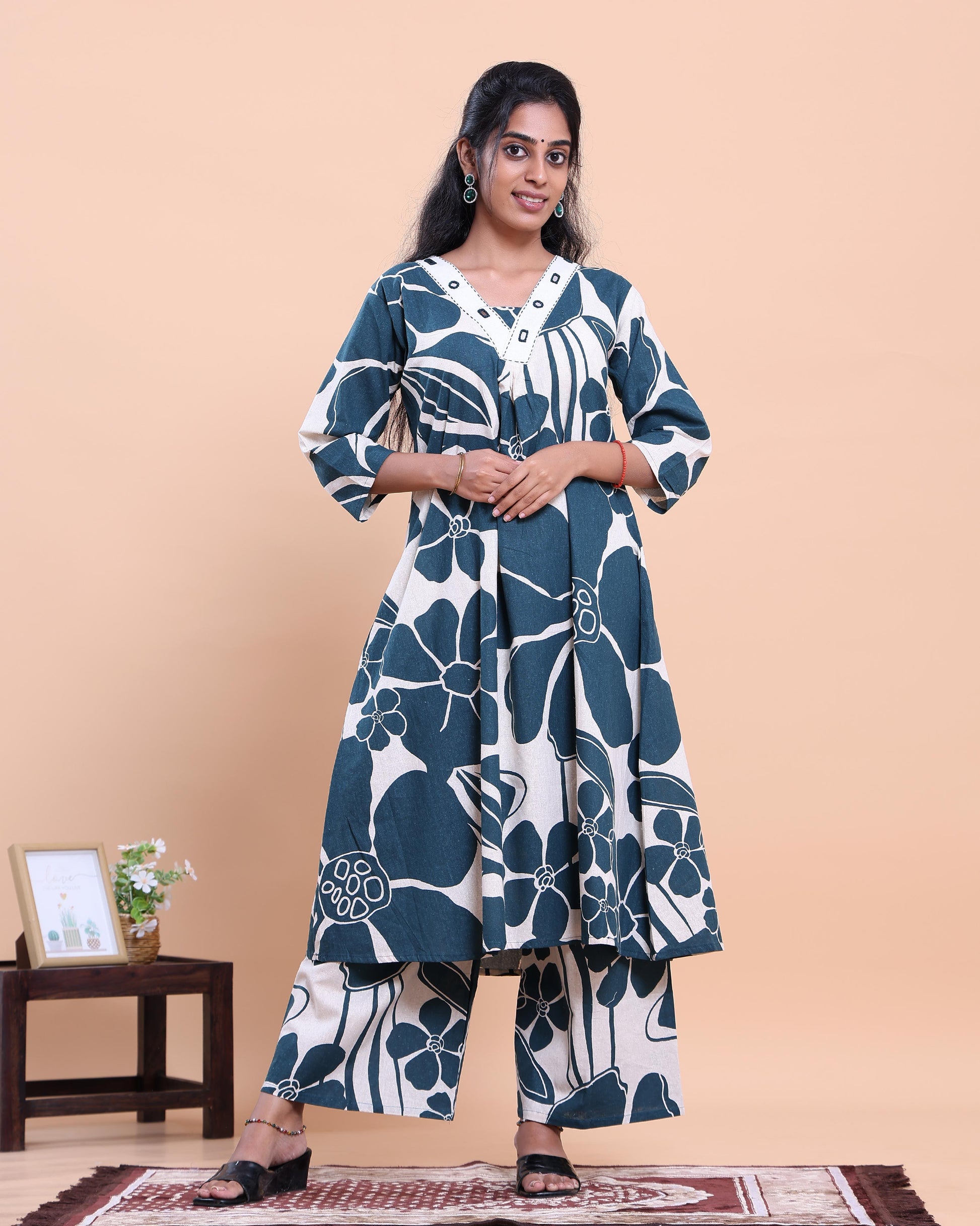 Womens Printed A-Line Kurta and Palazzo Set with V-Neck and 3/4 Sleeves - Teal
