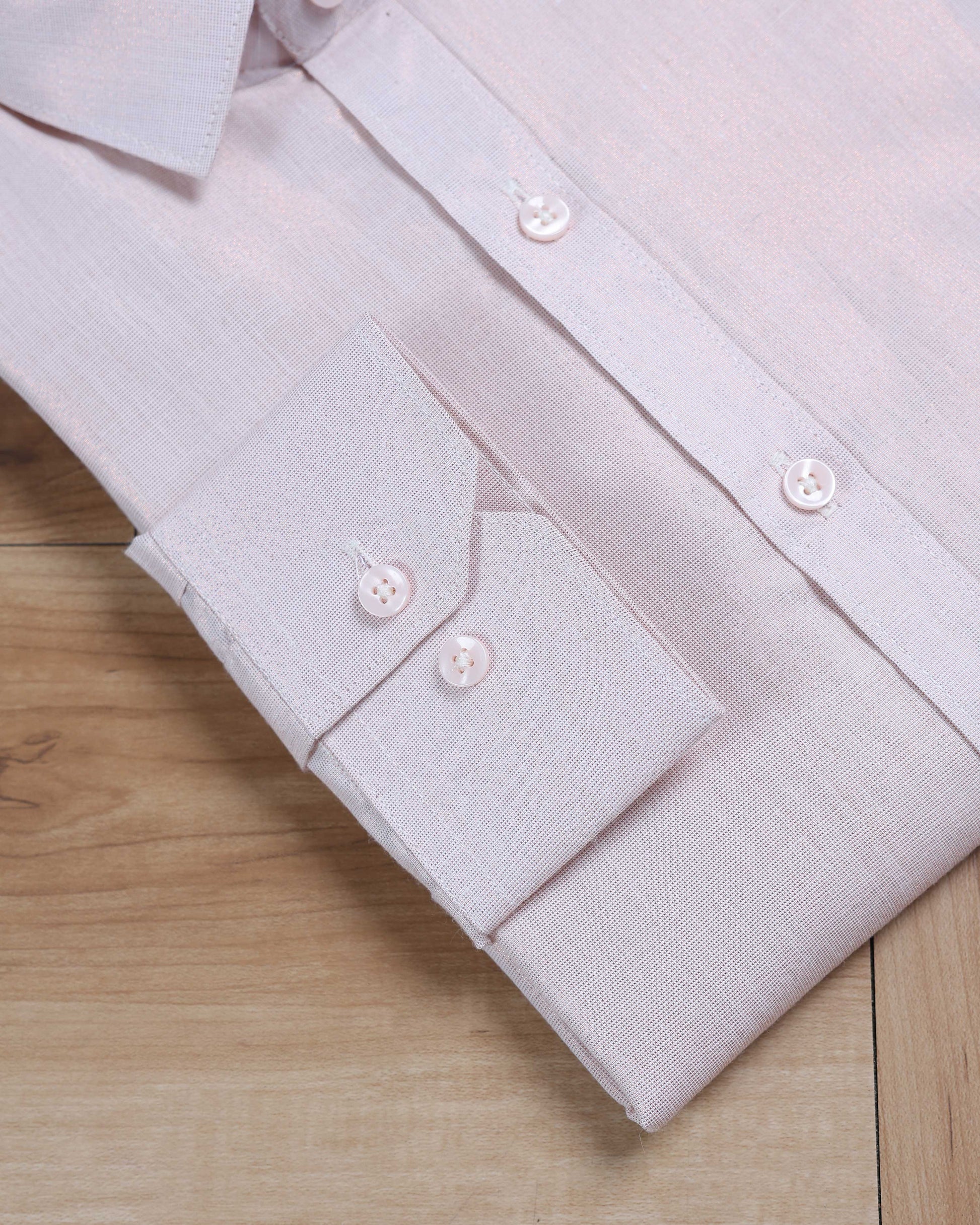 close_up_-shirt-sleeve