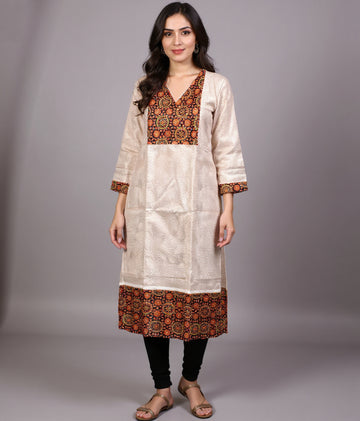 Women's Elegant Yoke and Hemline Printed Straight Kurta - Cream