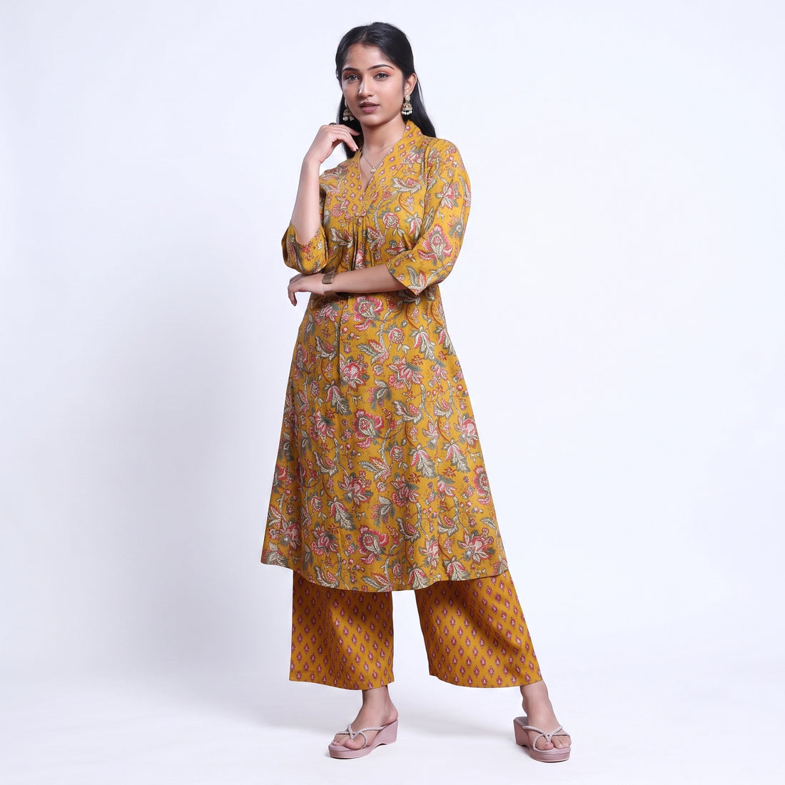 Elegant Women’s Floral Printed Kurta Set with V-Neck Kurta and Coordinated Wide Leg Pants, Yellow