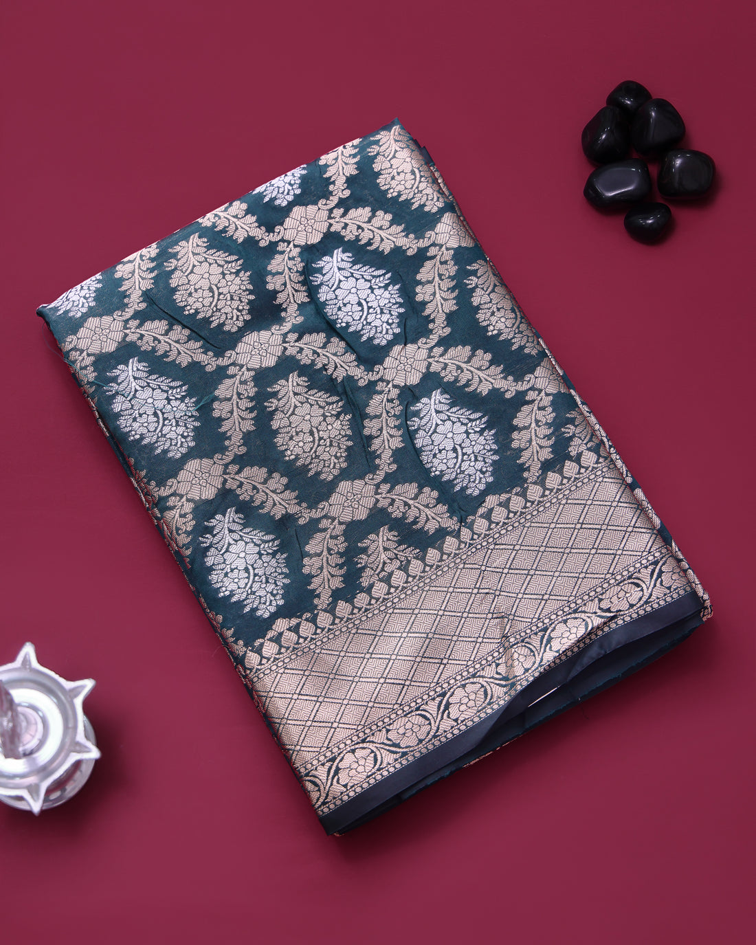 Floral Jacquard Tissue Saree With Contrast Zari Design Border & Floral Zari Design Pallu - Green
