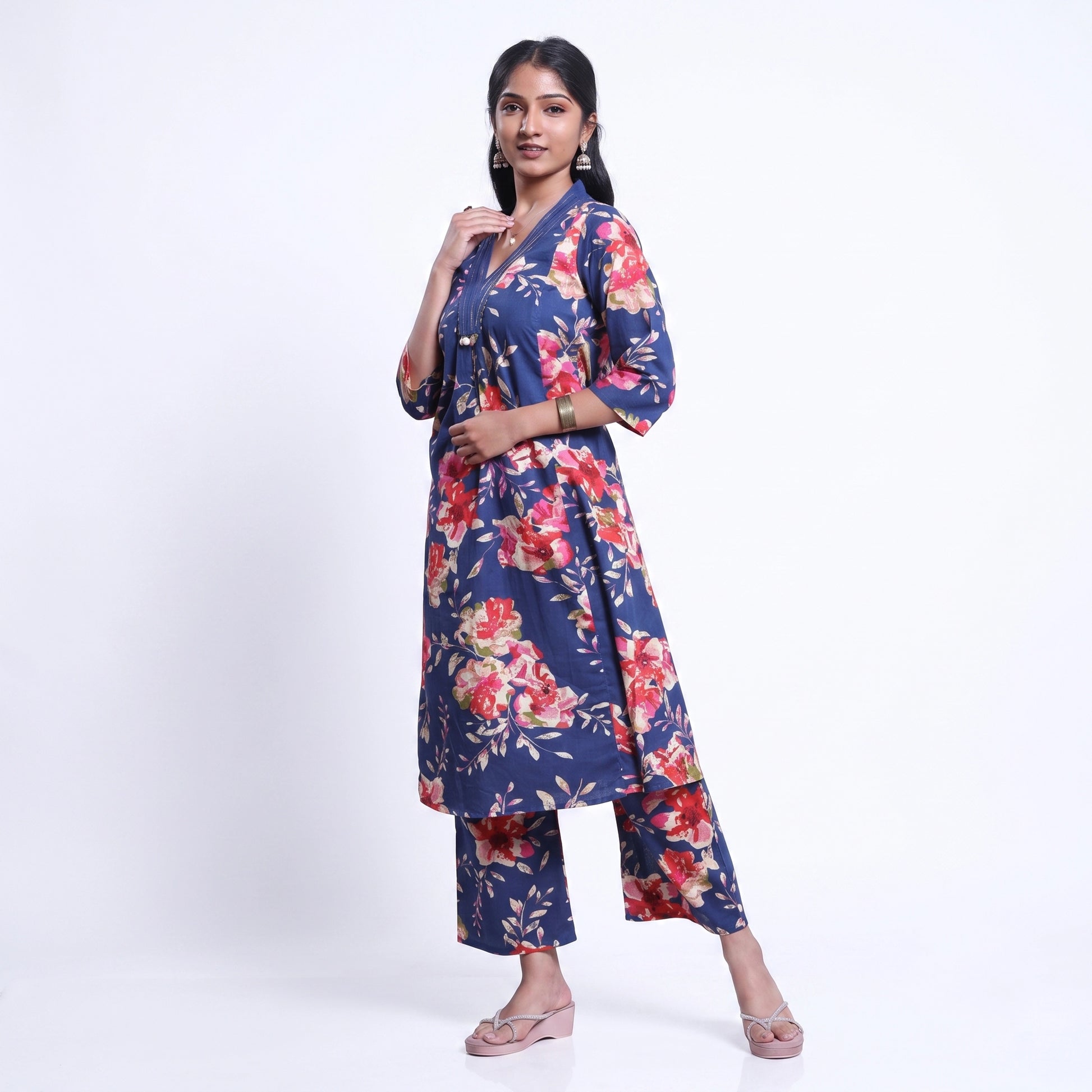 Elegant Women’s Floral Printed Kurta Set with V-Neck Kurta and Coordinated Wide Leg Pants, Dark Blue