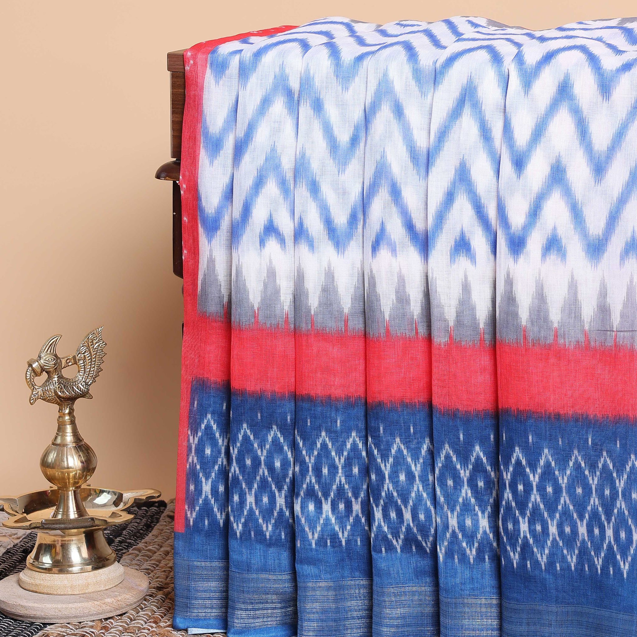 Handwoven Ikkat Saree with Geometric Patterns - Multi