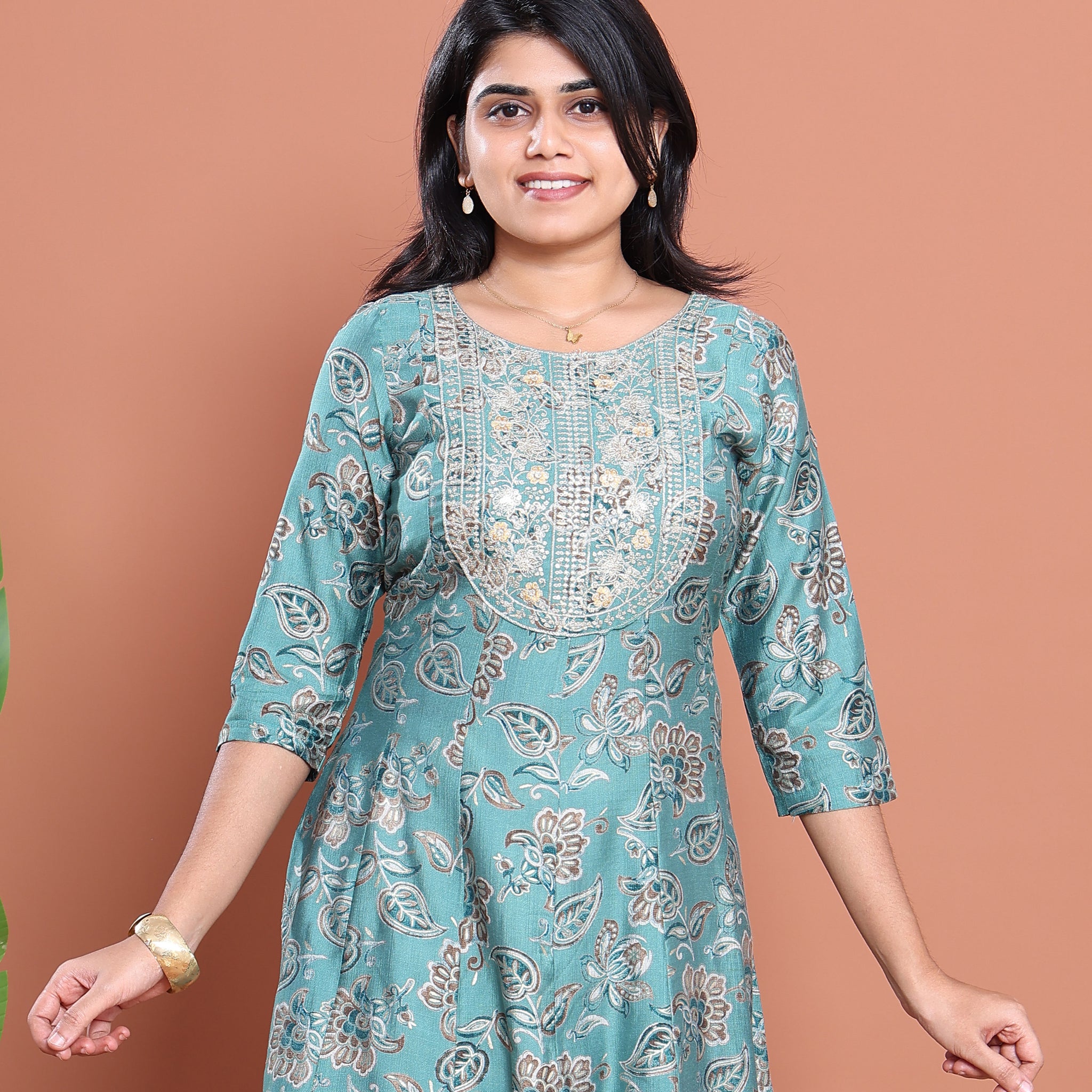 Ethnic Embroidered Kurta - Green
