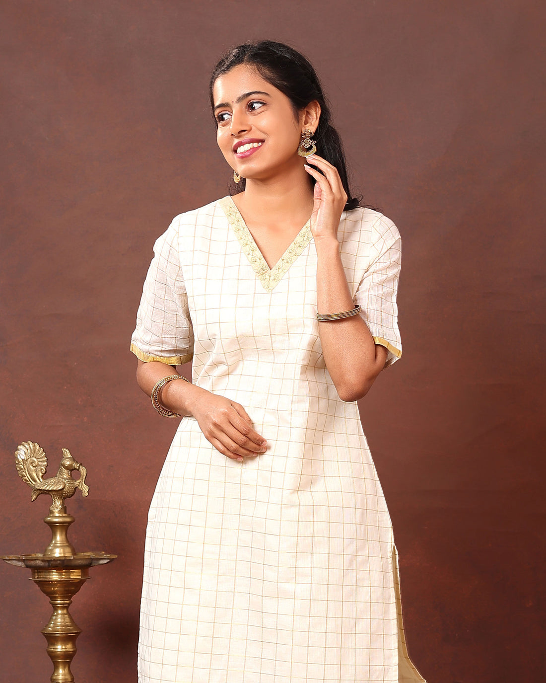 Elegant Handwoven Cotton Kurta with Checkered Pattern, V-Neckline and Zari Border - Sandal