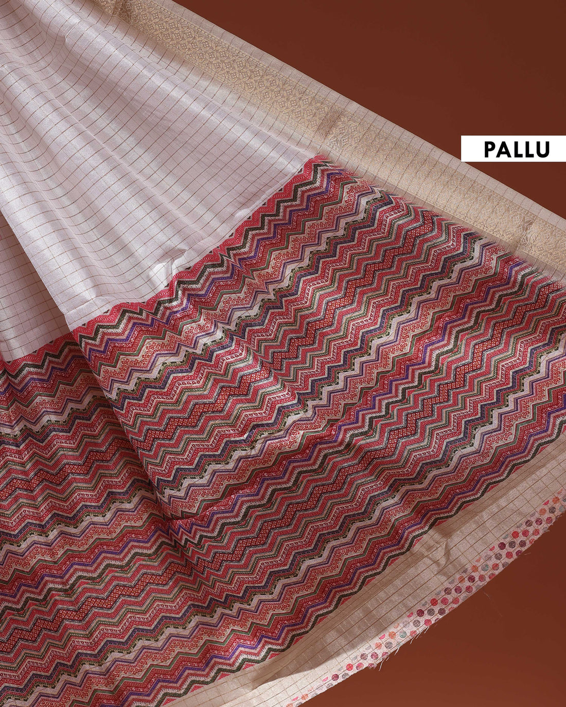 Floral Pattern Dola Silk Saree With Woven Border - White