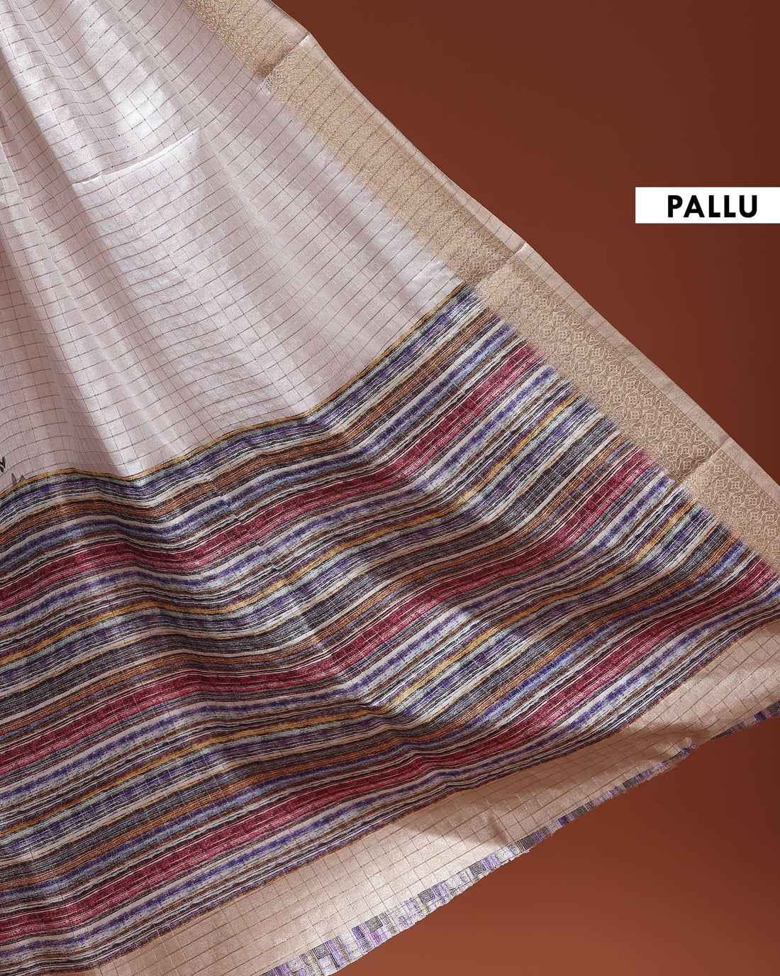 Floral Pattern Dola Silk Saree With Woven Border - White