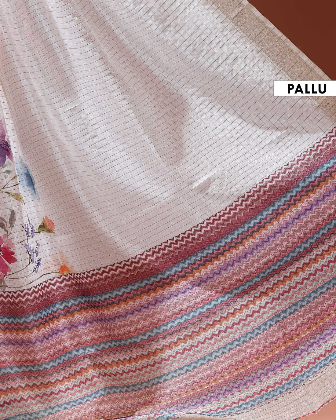 Floral Pattern Dola Silk Saree With Woven Border - White