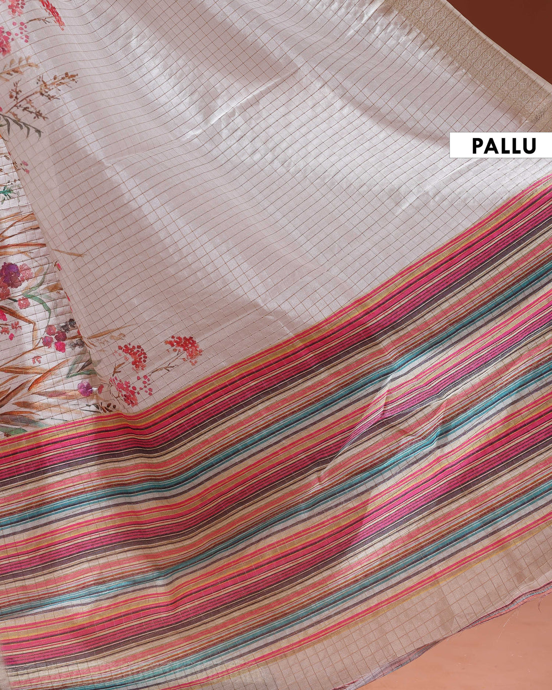 Floral Pattern Dola Silk Saree With Woven Border - White
