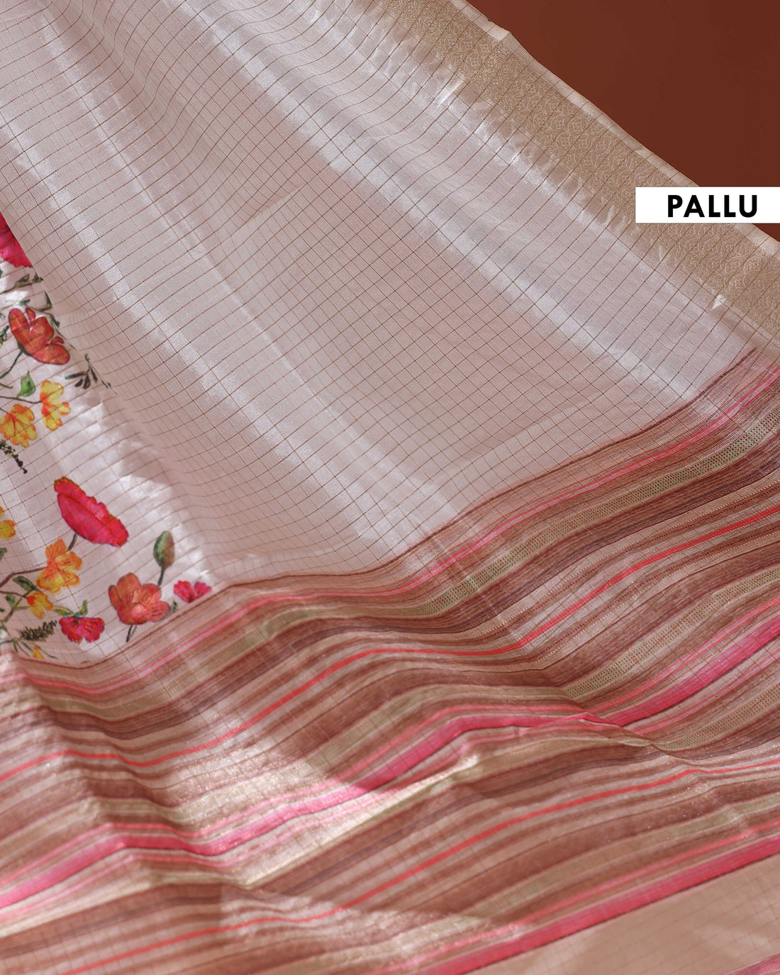 Floral Pattern Dola Silk Saree With Woven Border - White