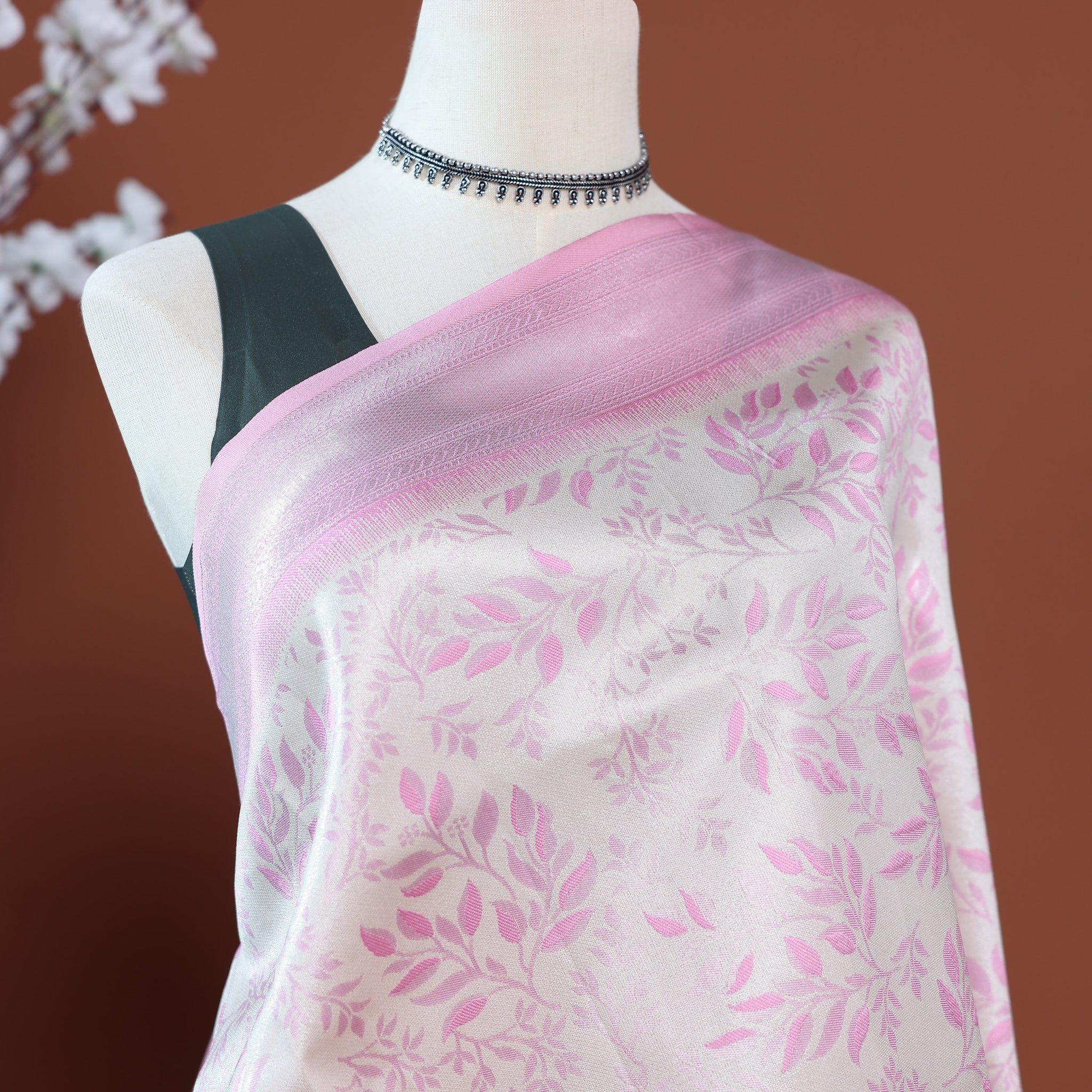 Elegant Floral Woven Design Litchi Silk Saree with Rich Pallu and Subtle Sheen Finish - Pink