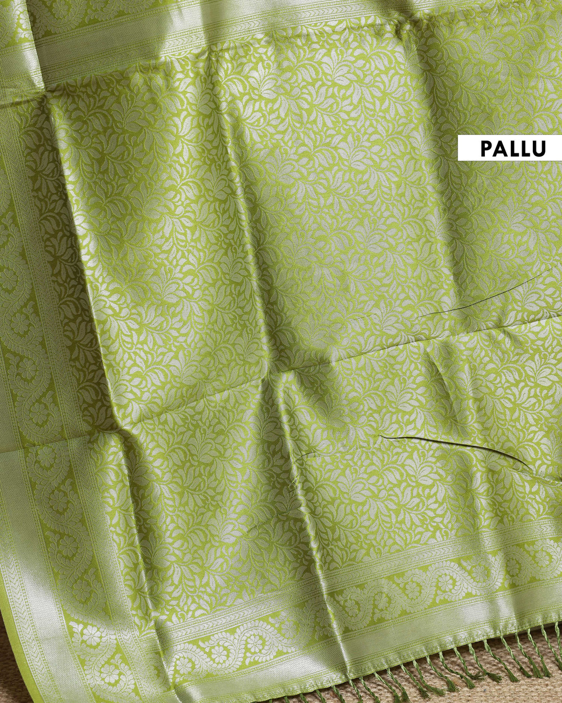 Elegant Floral Woven Design Litchi Silk Saree with Rich Pallu and Subtle Sheen Finish - Green