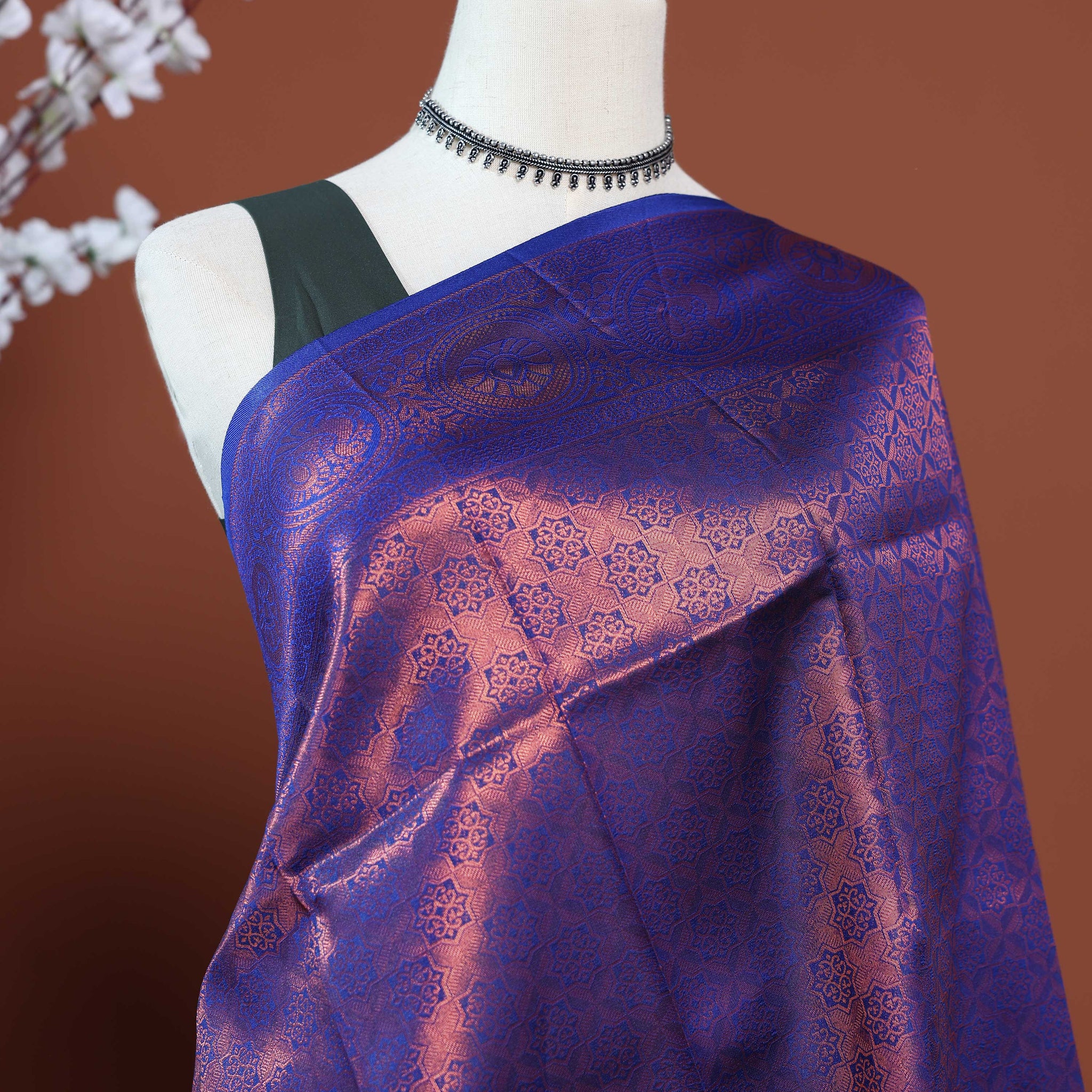Exquisite Litchi Silk Saree with Traditional Zari Woven Motifs and Rich Pallu Design - Navy Blue