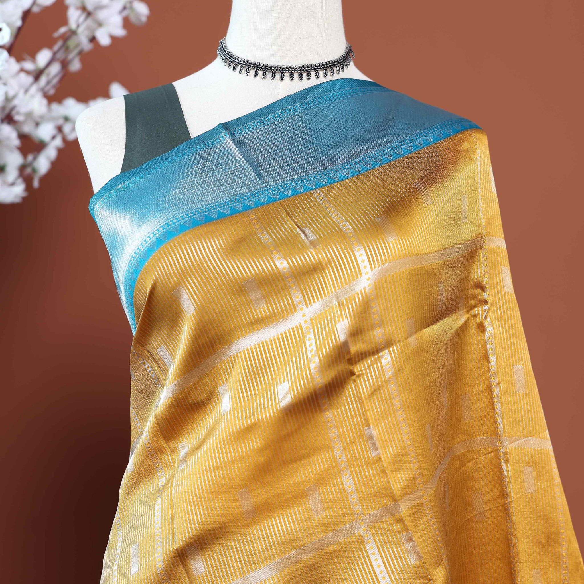 Exquisite Litchi Silk Saree with Intricate Zari Weaving and Rich Pallu Detail - Yellow