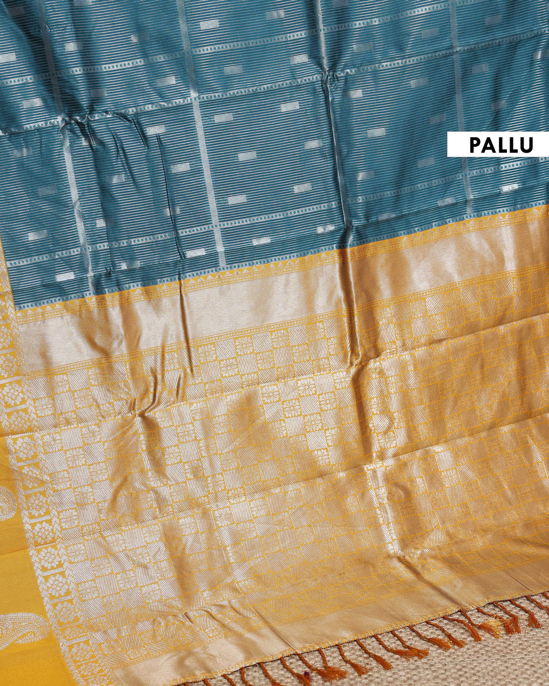 Exquisite Litchi Silk Saree with Intricate Weaving & Rich Pallu - Teal