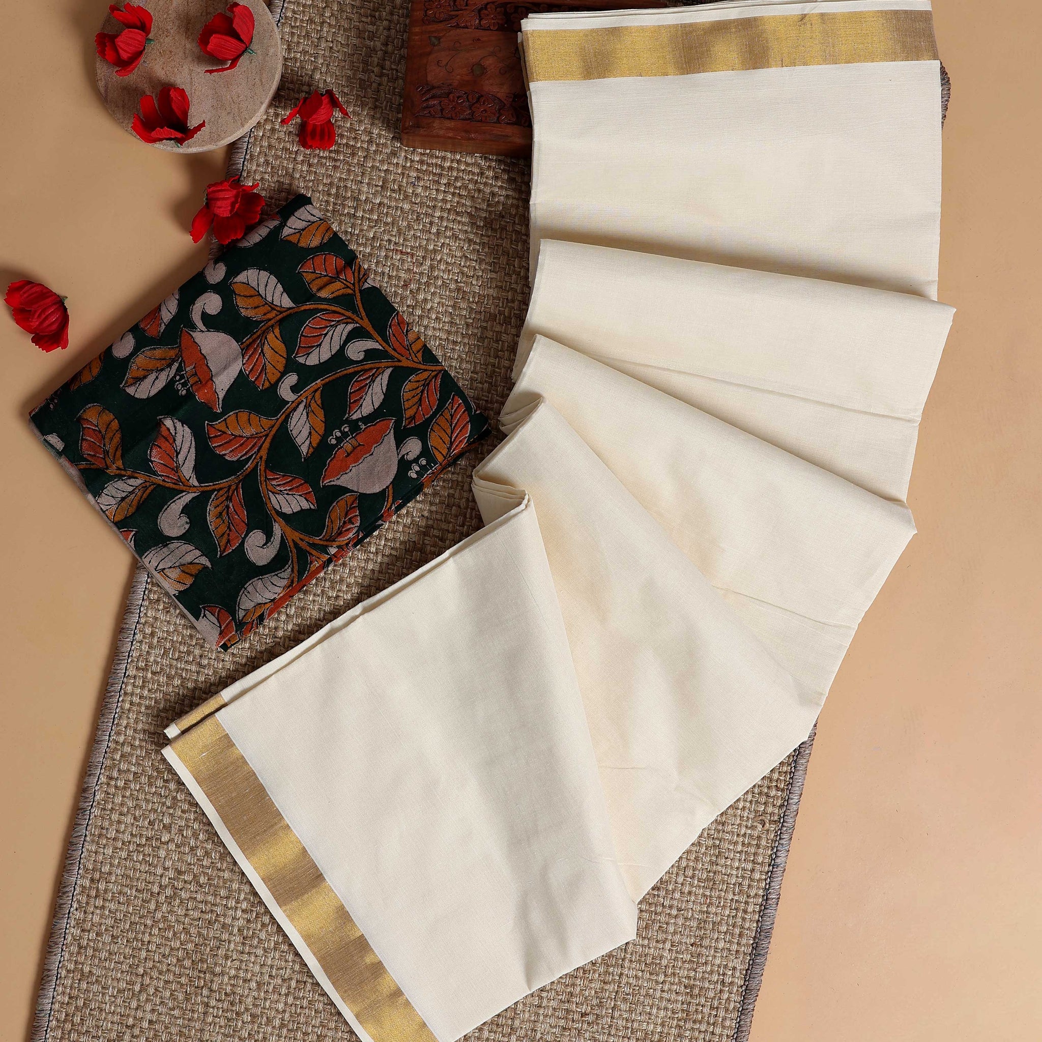 Traditional Kerala Kasavu Cotton Saree with Zari Border and Printed Blouse Piece - Off White
