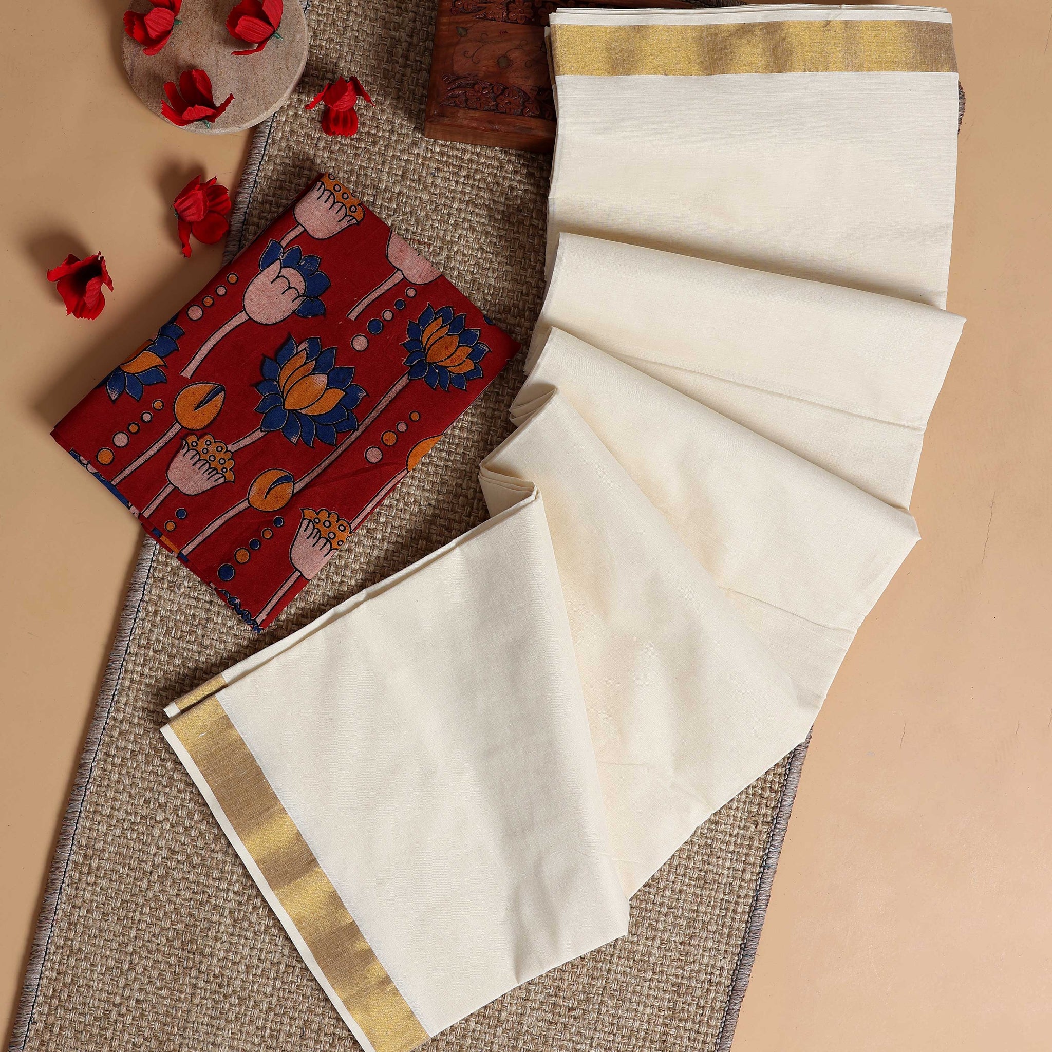 Traditional Kerala Kasavu Cotton Saree with Zari Border and Printed Blouse Piece - Off White